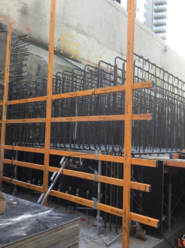 Esque Apartments structure begins