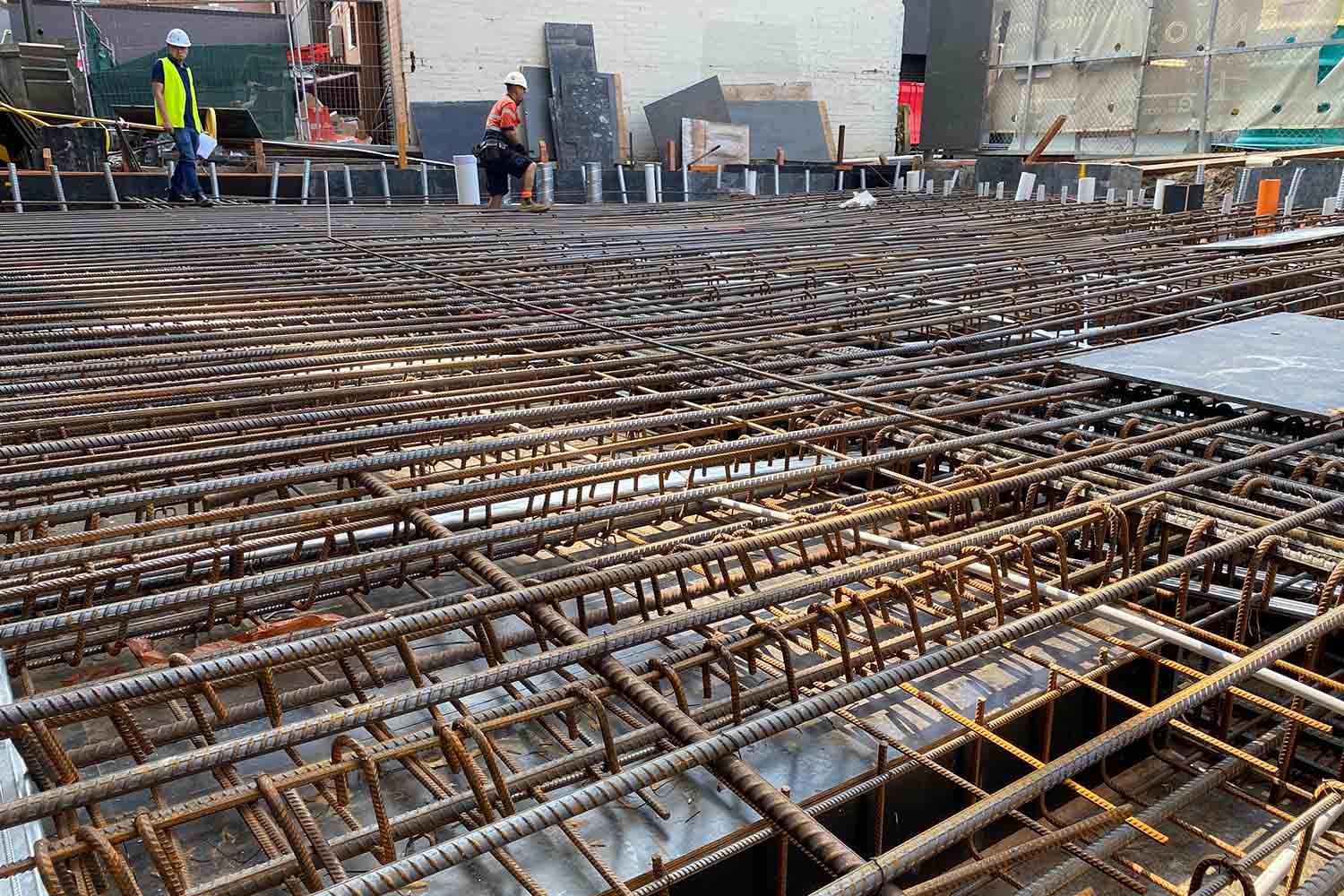 Reinforcing structure for slab